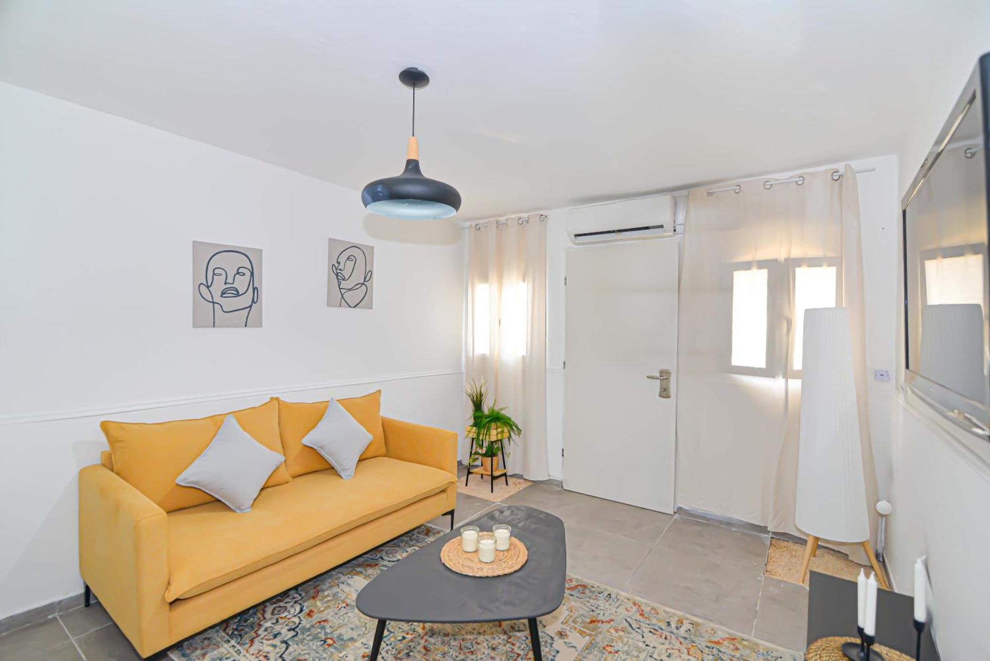 הדירה בלבן Apartamento Hadera Exterior foto